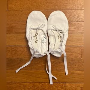 Capezio sansha pro dance shoes, size 8